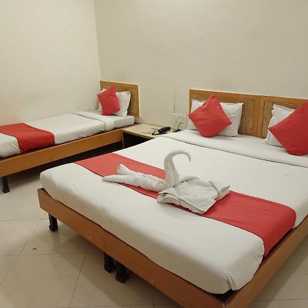 Hotel Wayfare Shirdi Eksteriør bilde