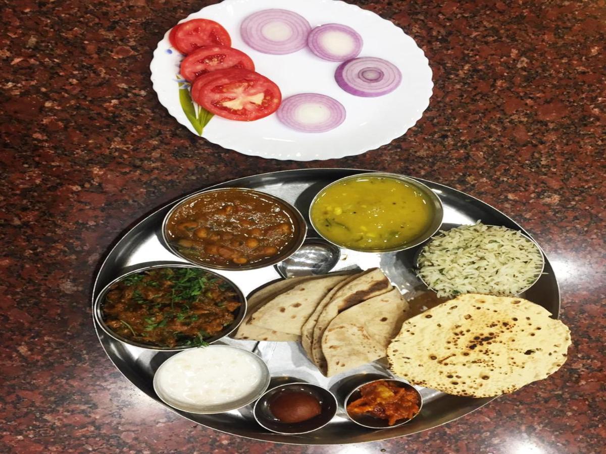 Hotel Wayfare Shirdi Eksteriør bilde
