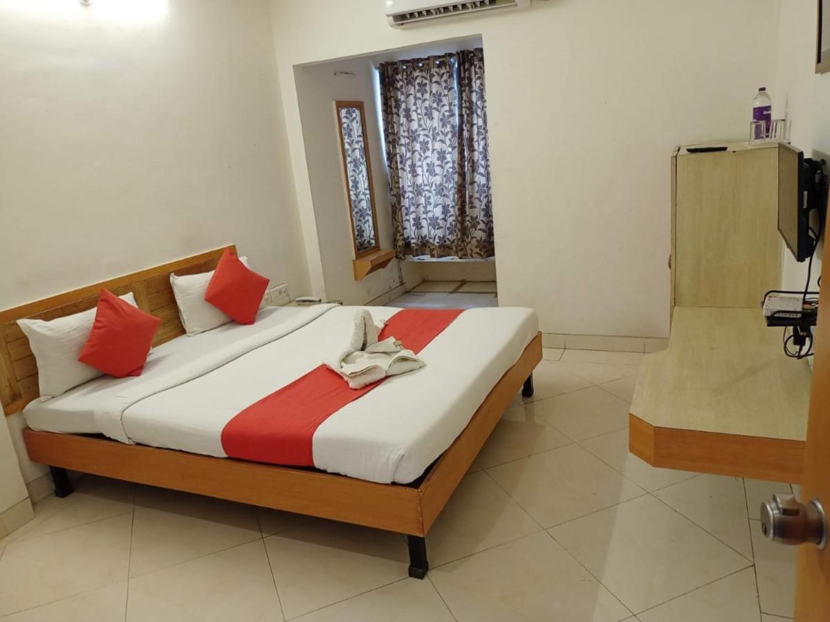 Hotel Wayfare Shirdi Eksteriør bilde