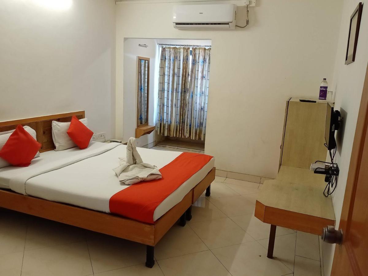 Hotel Wayfare Shirdi Eksteriør bilde