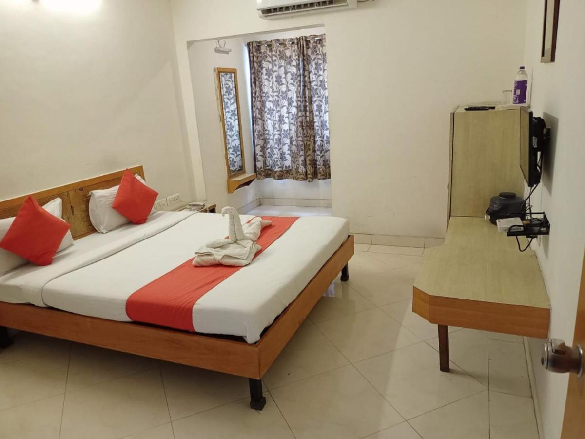 Hotel Wayfare Shirdi Eksteriør bilde