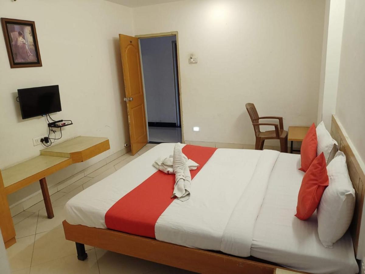 Hotel Wayfare Shirdi Eksteriør bilde