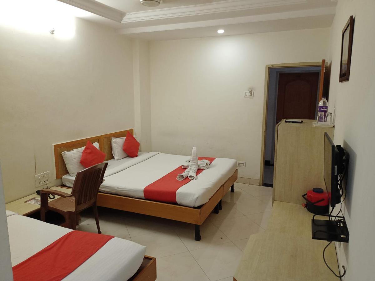 Hotel Wayfare Shirdi Eksteriør bilde