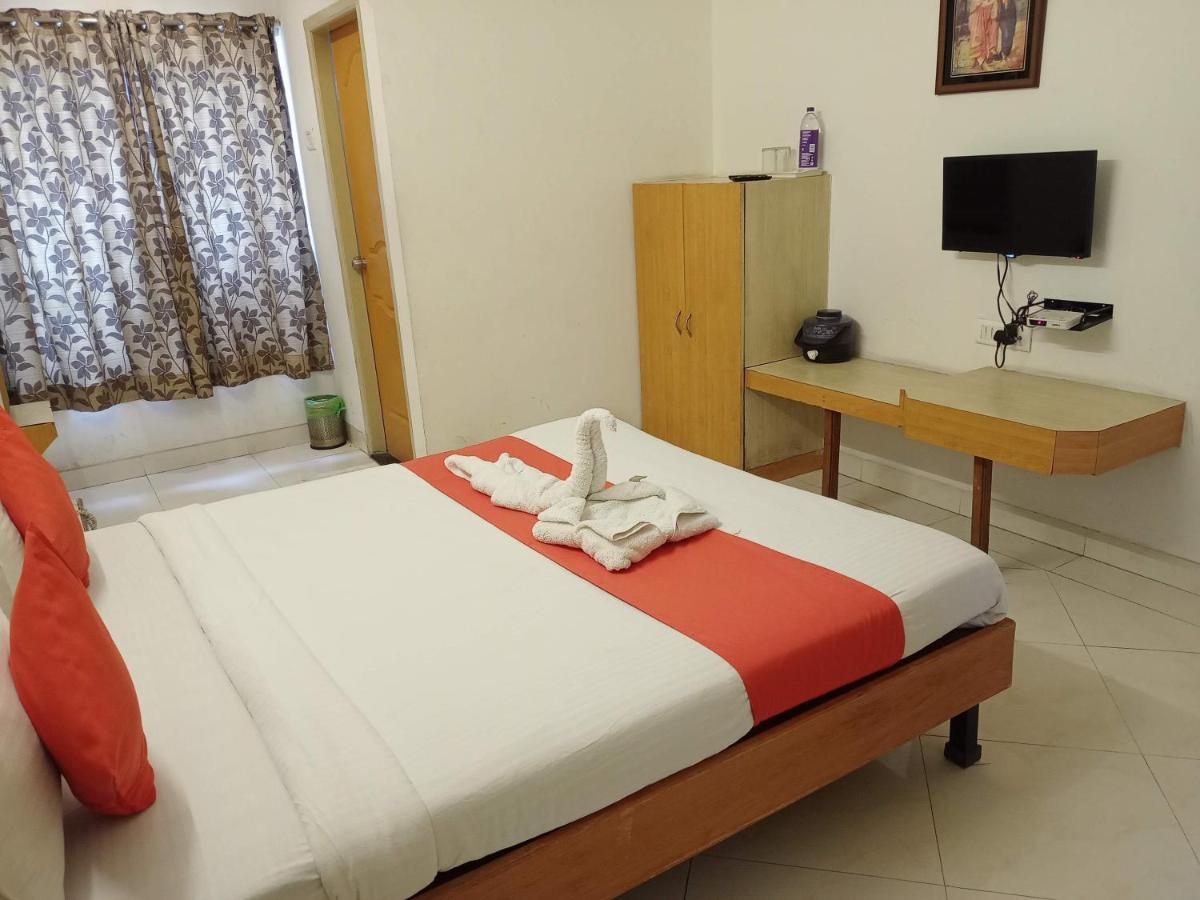 Hotel Wayfare Shirdi Eksteriør bilde