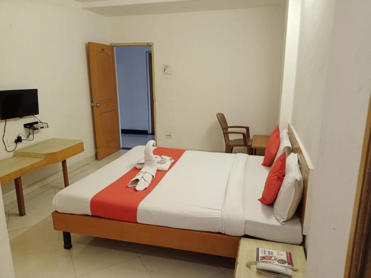 Hotel Wayfare Shirdi Eksteriør bilde