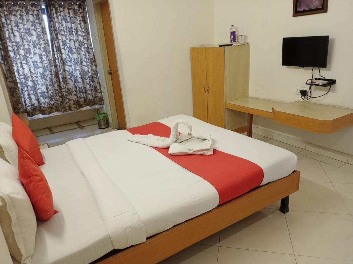 Hotel Wayfare Shirdi Eksteriør bilde